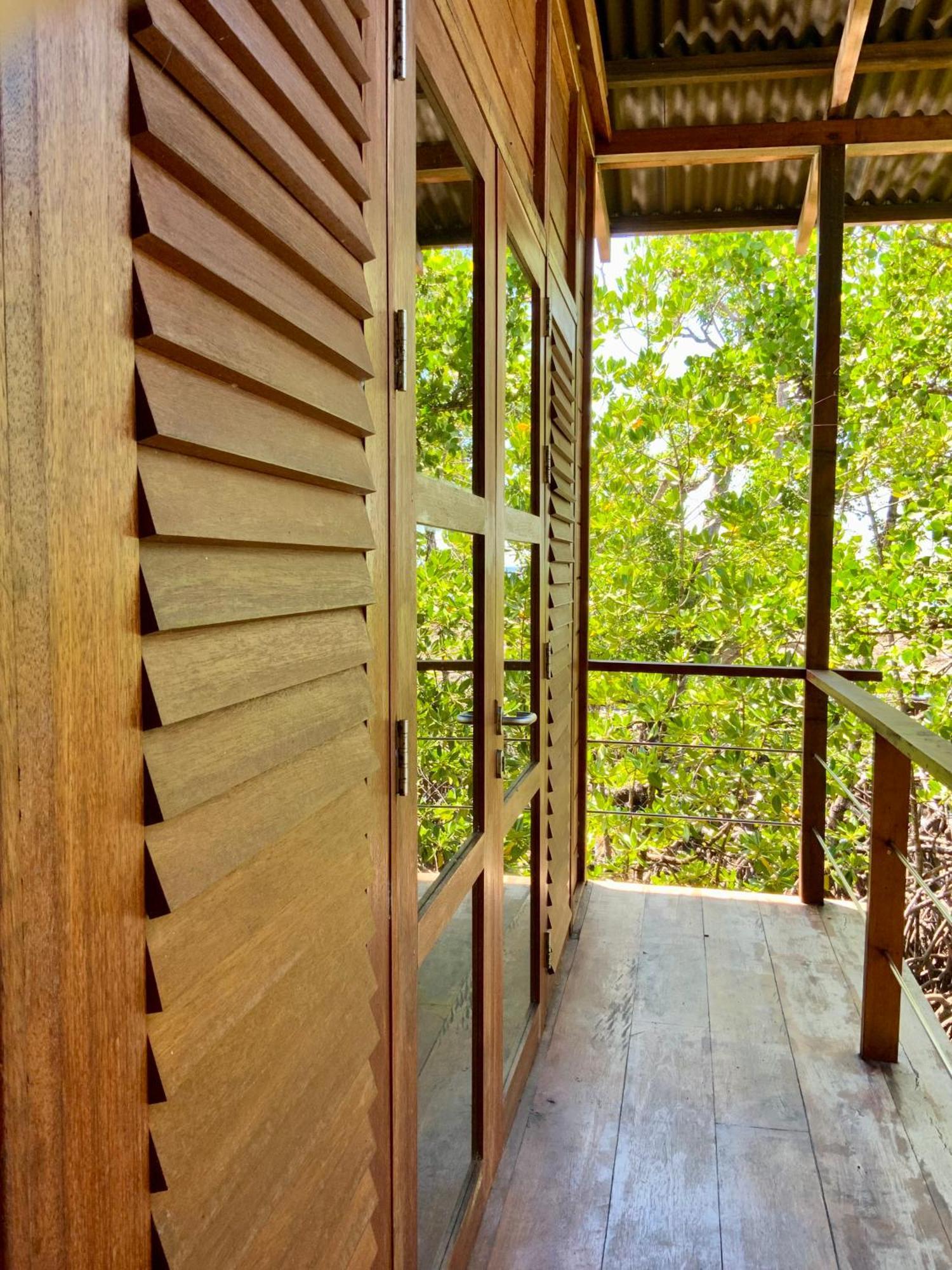 Villa Luzo & Tours Saonek Luaran gambar