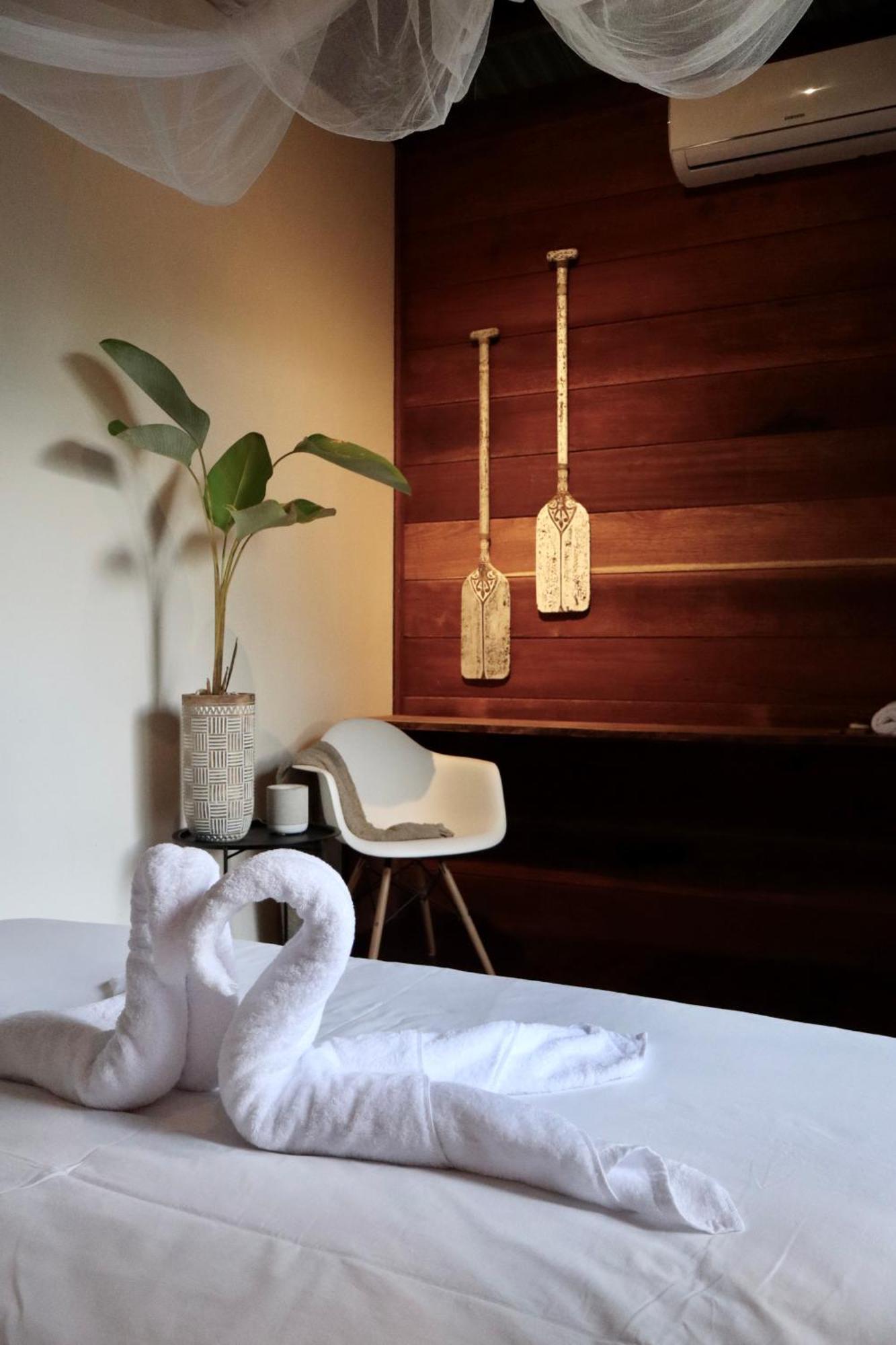 Villa Luzo & Tours Saonek Luaran gambar
